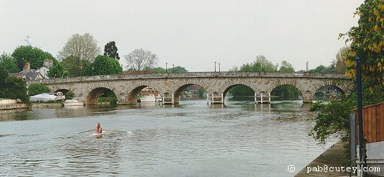 Maidenhead road bridge over the Thames
