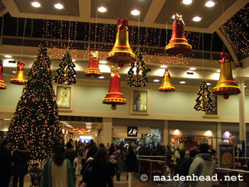 Christmas lights in Maidenhead's Nicholsons Shopping Centre, Maidenhead, 2008 